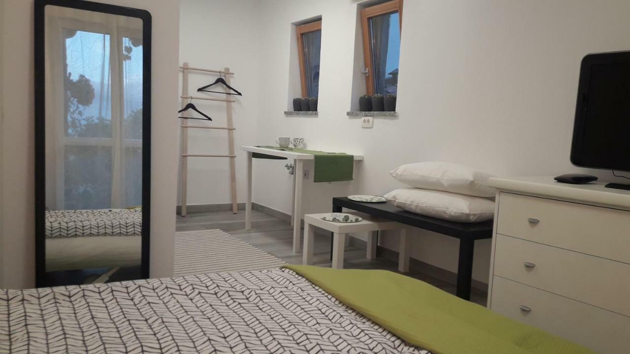 Apartma Medosi Izola Kamer foto